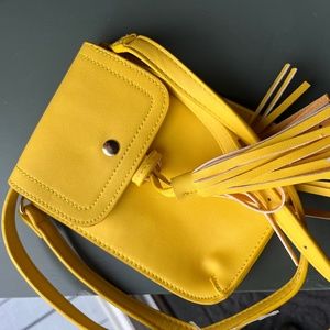 Allyssa Newyork Crossbody